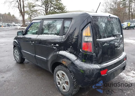 2011 Kia Soul z USA, uszkodzony, nr VIN KNDJT2A18B7734040